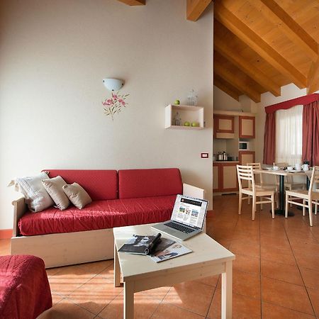 Residence Adamello Resort Ponte Di Legno Habitación foto