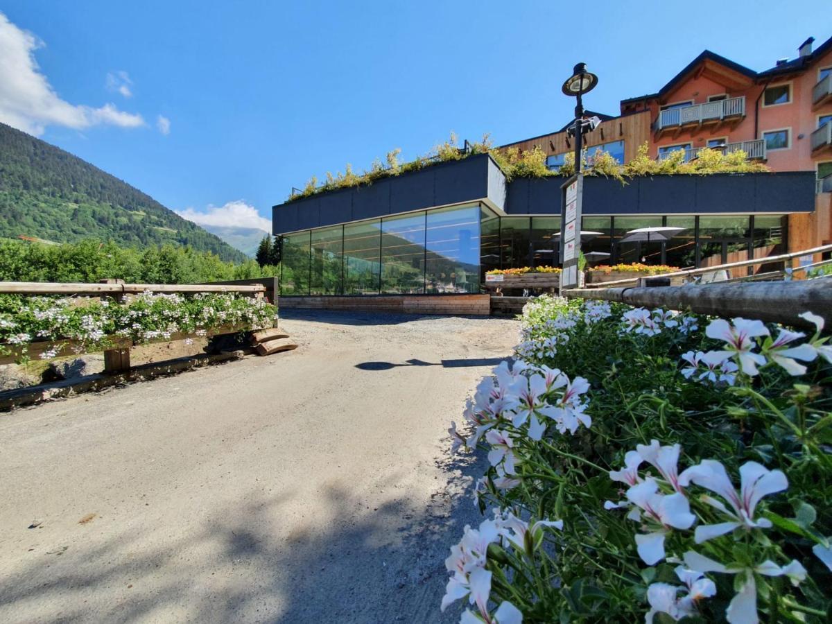 Residence Adamello Resort Ponte Di Legno Exterior foto
