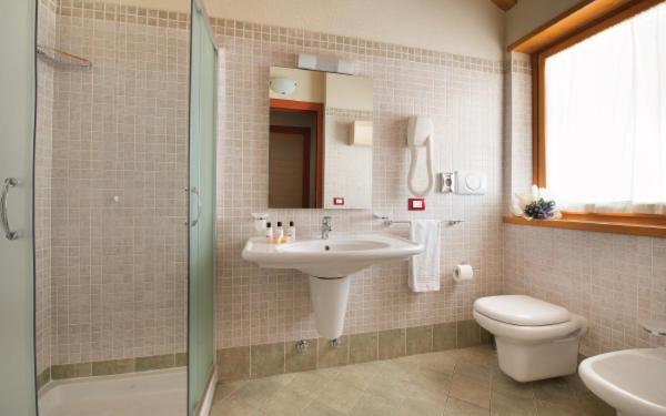 Residence Adamello Resort Ponte Di Legno Habitación foto