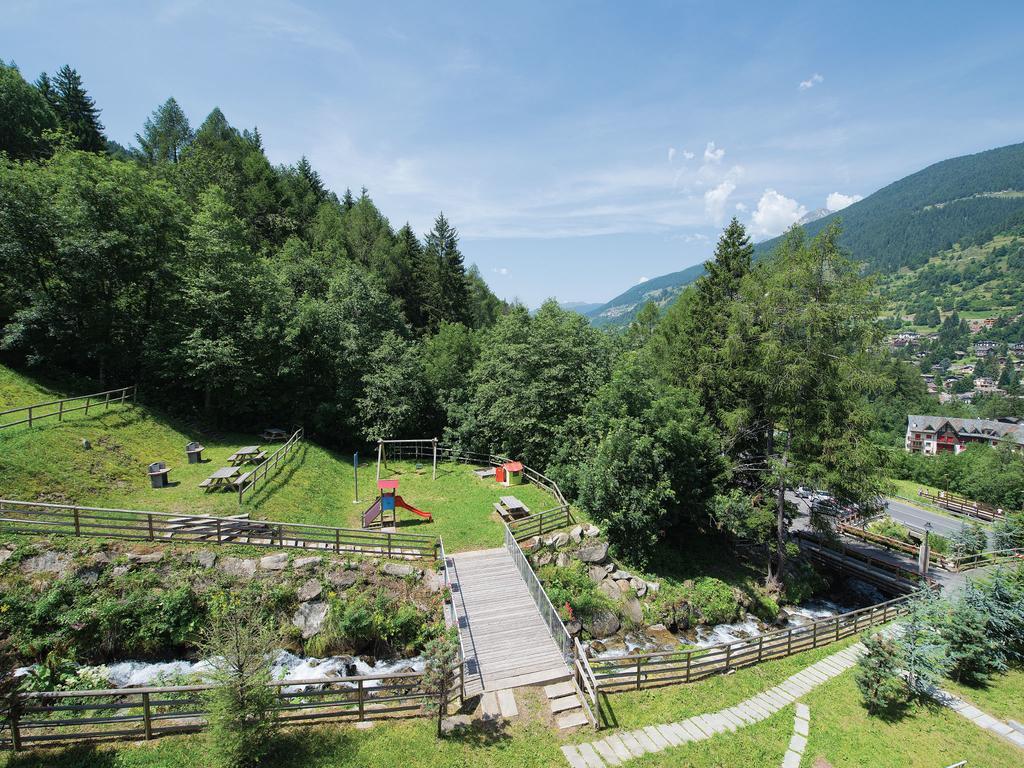 Residence Adamello Resort Ponte Di Legno Exterior foto